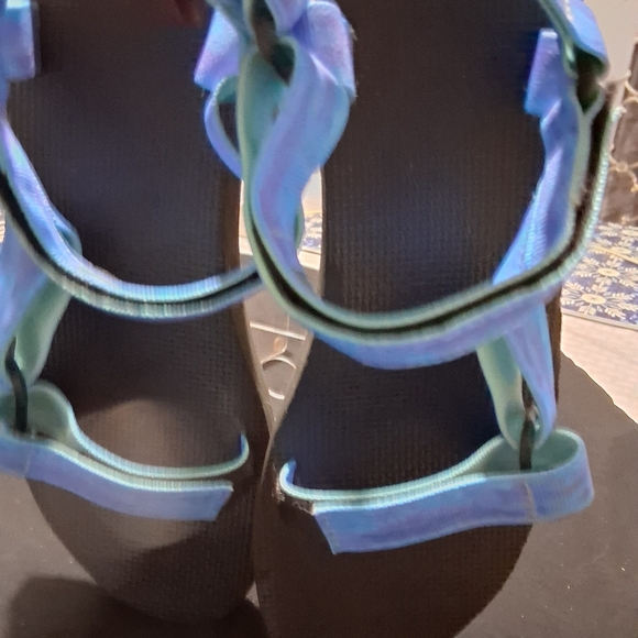Teva Blue and Black Sporty Sandals with Adjustable Straps - Picture 4 of 10